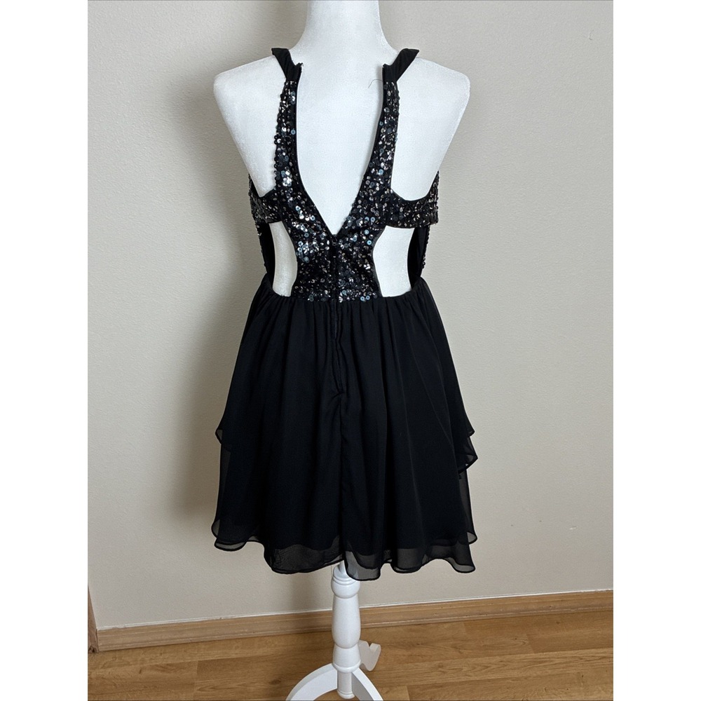 Hailey Logan by Adrianna Papell Dress with Sequins and Cutouts Size 7/8 - Picture 3 of 13